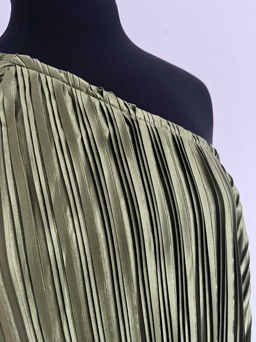 VICI Olive One-Shoulder Pleated Mini Dress - Picture 4 of 12